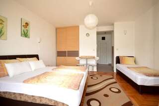 Апартаменты Apartments Bellevue - Otasevic Херцег-Нови Номер-студио с балконом и видом на море (для 3 взрослых)-5