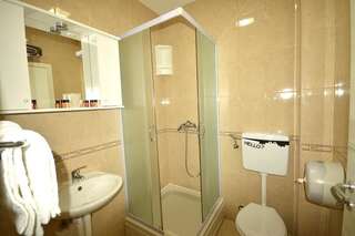 Апартаменты Apartments Bellevue - Otasevic Херцег-Нови Номер-студио с балконом и видом на море (для 3 взрослых)-7